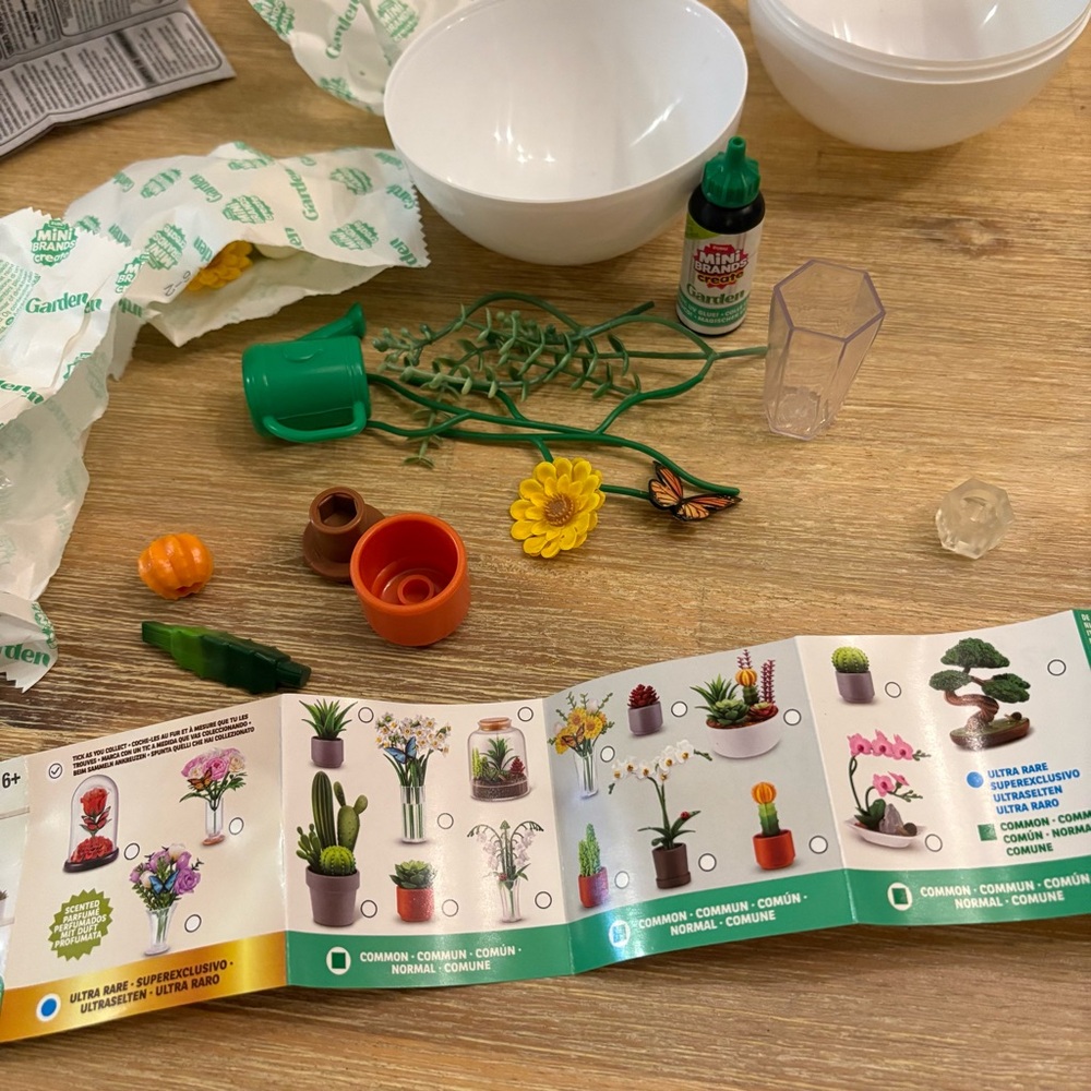 Miniverse Mini Brands Create Garden Collector Mini Plants